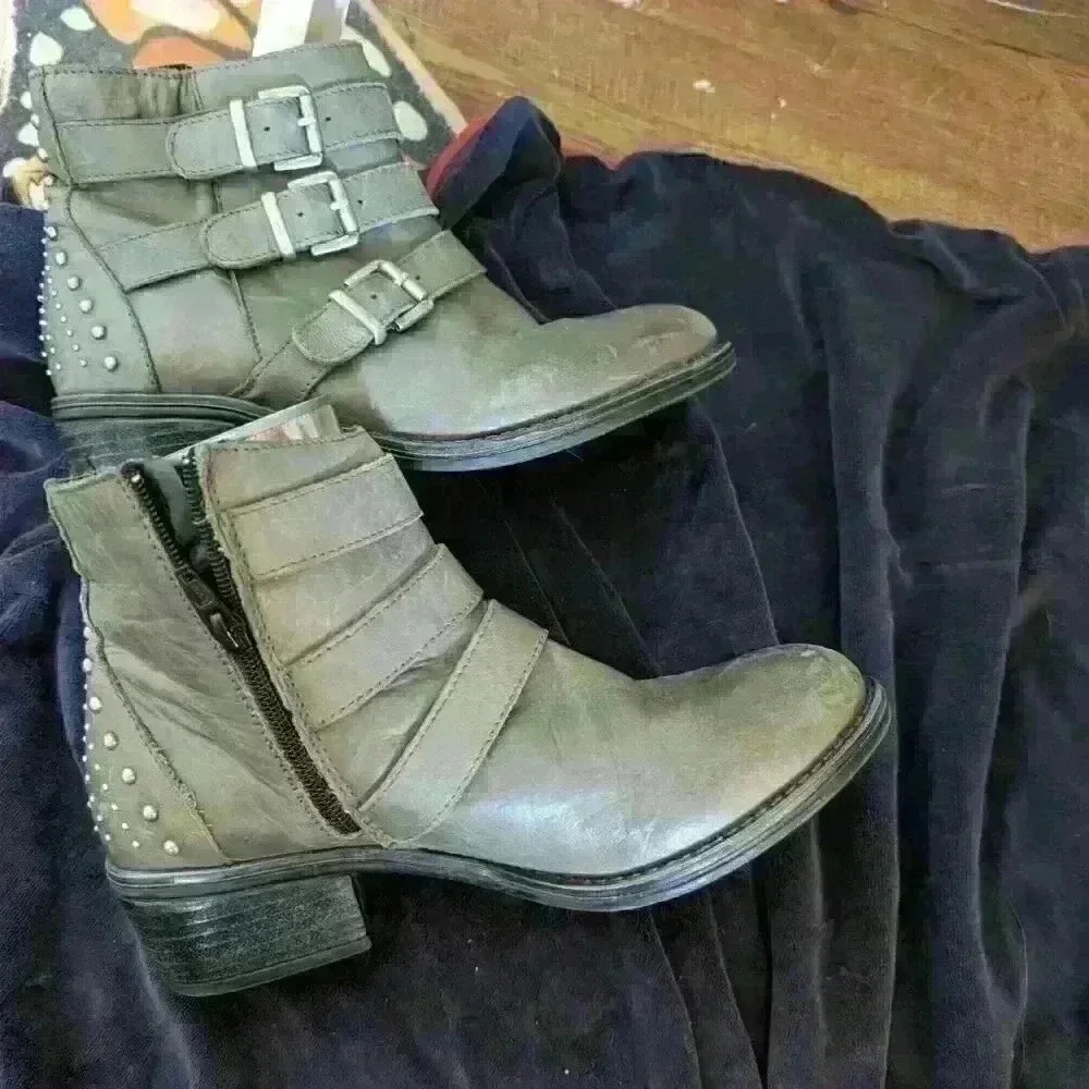 Eric Michael grey leather booties size eu 37